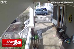 حمله ترسناک سگ نگهبان به پیک موتوری بدشانس + فیلم