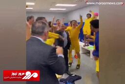 شادی عجیب لاپورتا همراه با بازیکنان بارسلونا پس از قهرمانی در لالیگا + فیلم