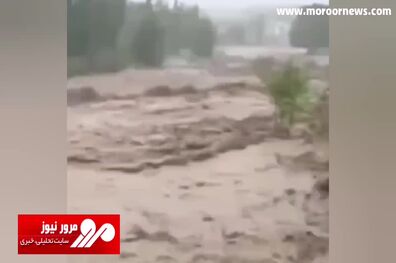 فراری دادن یک پراید توسط مردم از وسط سیل ویرانگر در اردبیل! + فیلم