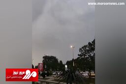 ثبت لحظه‌ جالب از رعد و برقی در آسمان بندرانزلی + فیلم