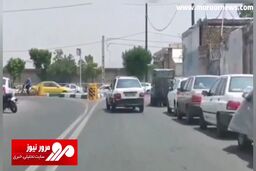 حرکت خرچنگی پراید پس از تصادف شدید وسط خیابان! + فیلم