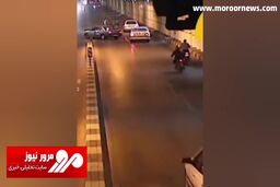 چپ کردن پراید وسط تونل بعد از کل‌کل با راننده پژو در شیراز + فیلم